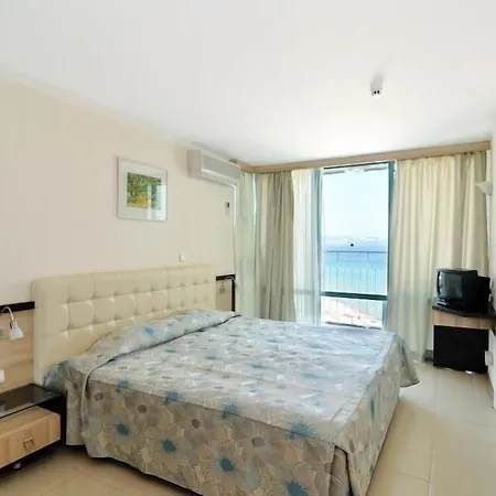 Boryana Hotel